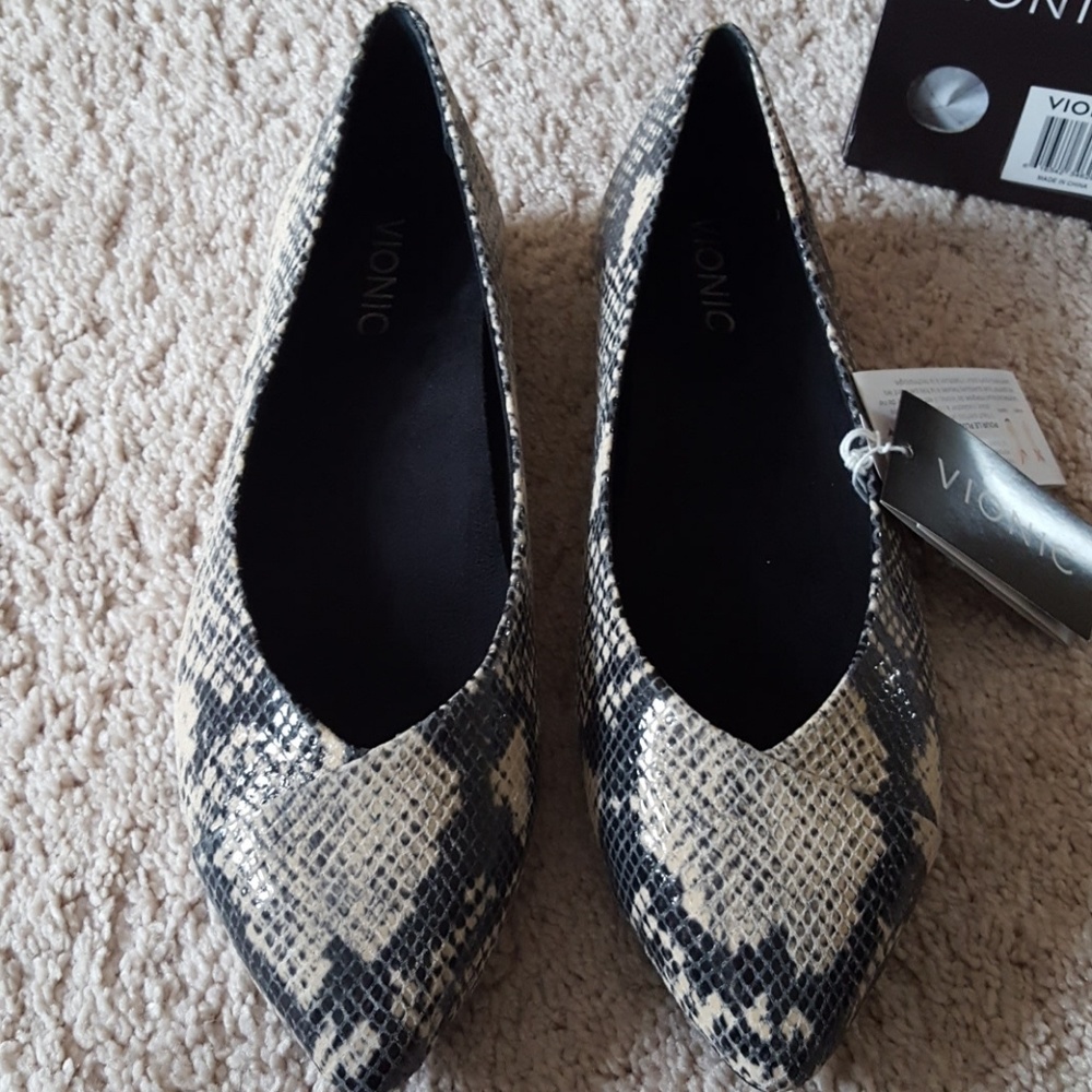 Vionic Gem Caballo Snake Flats, 9